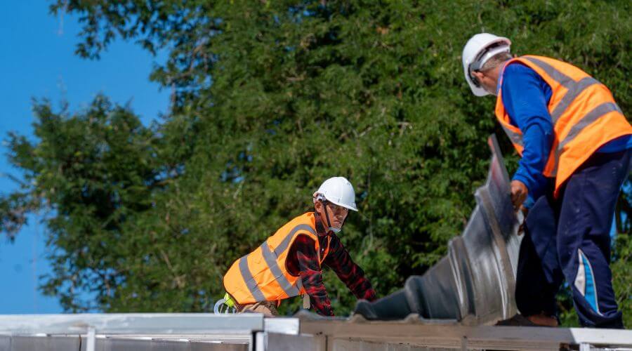 Professional gutter cleaning in Browder, KY